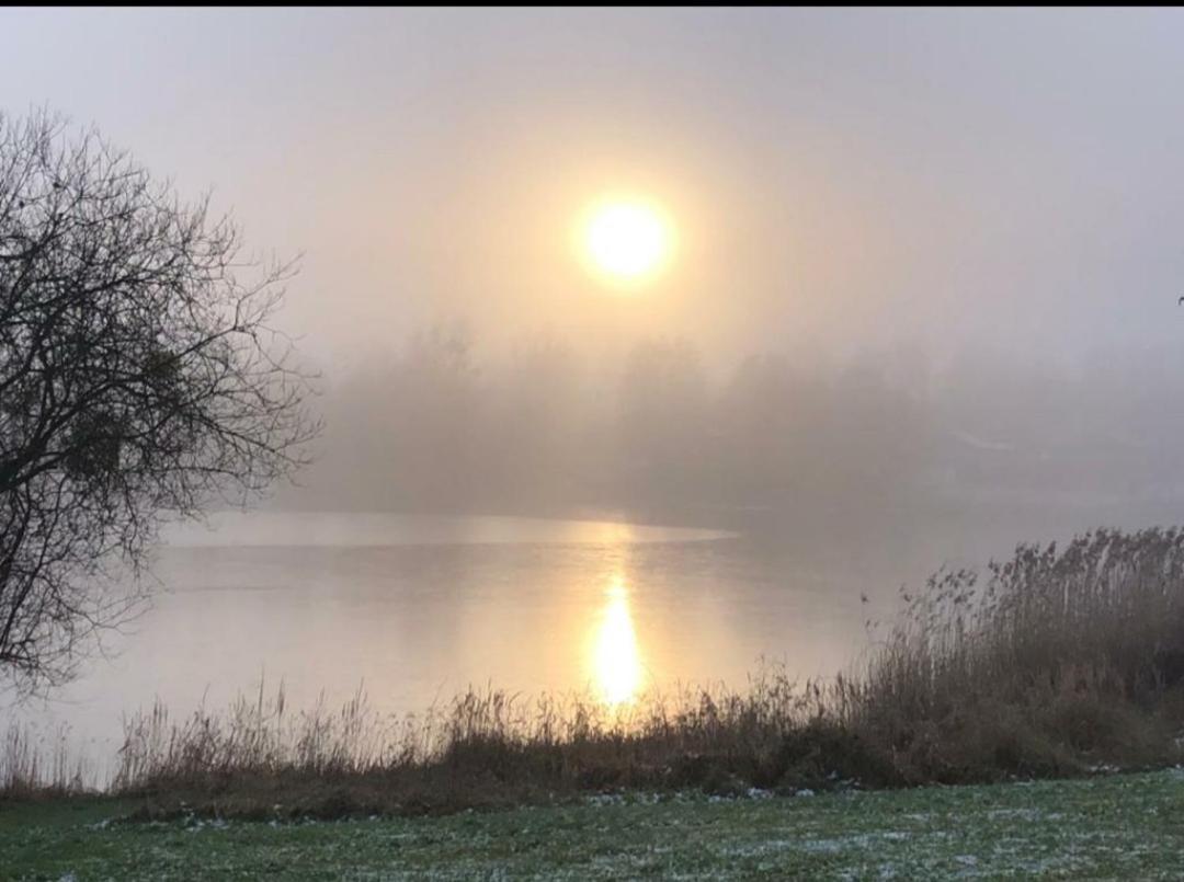 Ferienhaus Am Weserberglandsee Lauenforde Exteriör bild