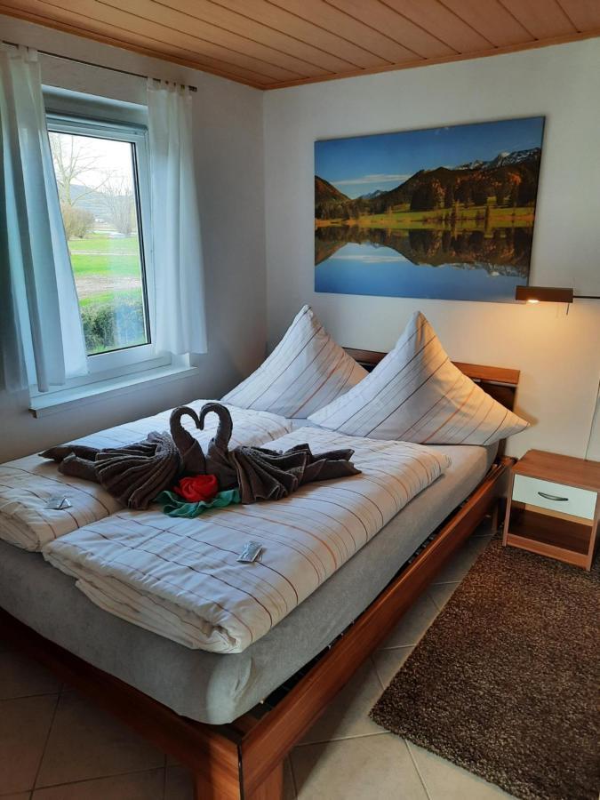 Ferienhaus Am Weserberglandsee Lauenforde Exteriör bild